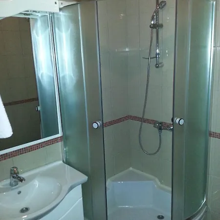 Maximilian I Motell Luzani